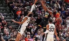 爱游戏官方入口-活塞客场击败马刺，实现惊喜反超