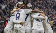 爱游戏体育官网-那不勒斯客场不敌拉齐奥，遭遇意外失利