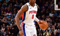 爱游戏登录入口-尼克斯队交易传言不断，球队未来变数大