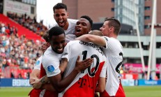 爱游戏官网-里昂球队配合默契，主场击败对手