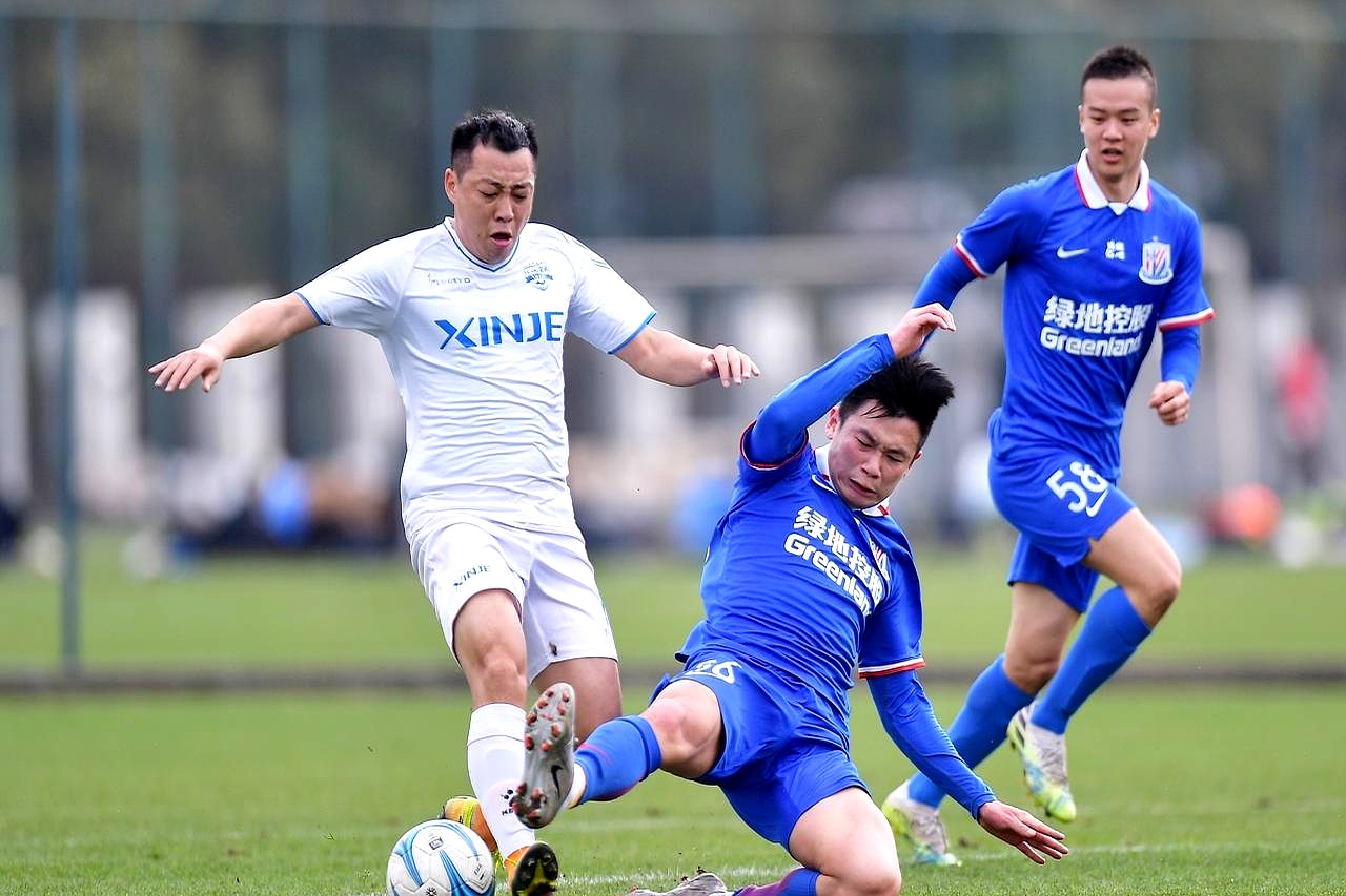 上海申花狂胜对手，球员表现出色值得称赞的简单介绍