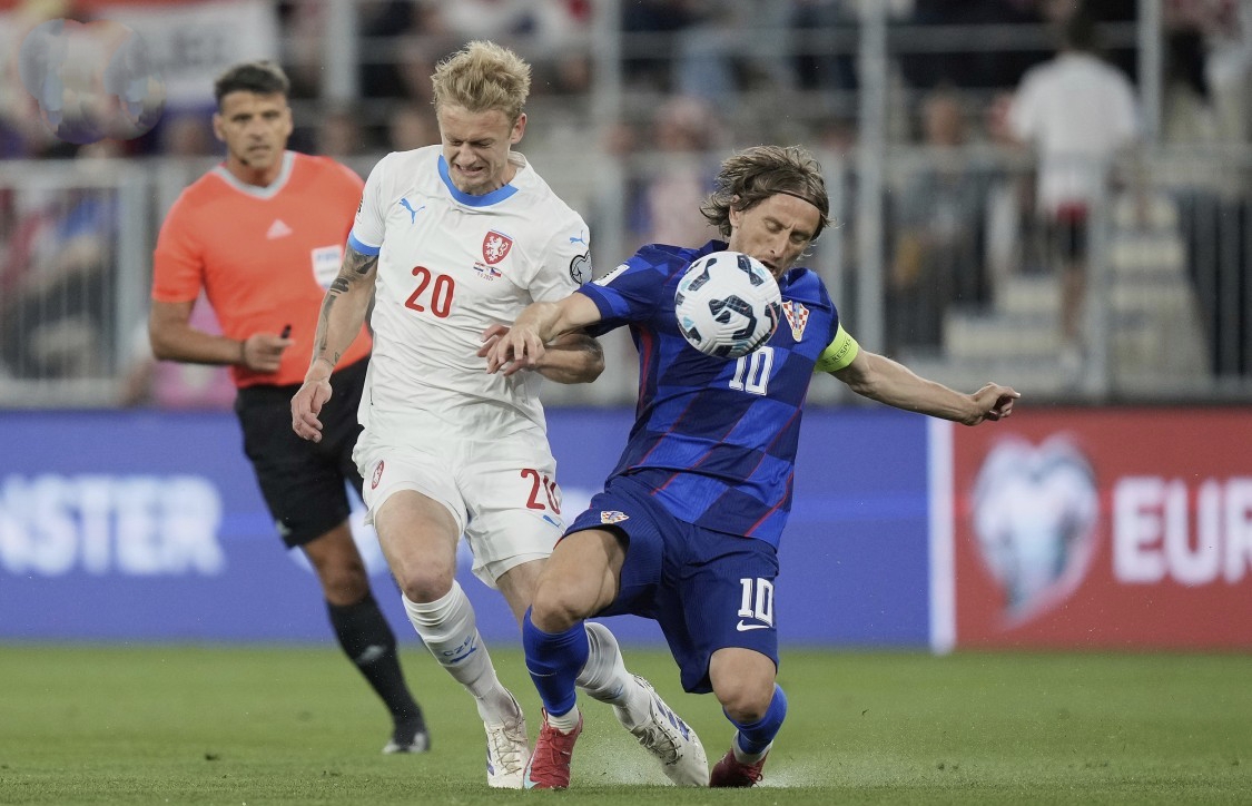 五步杀一！欧预赛比赛让人眼花缭乱的简单介绍