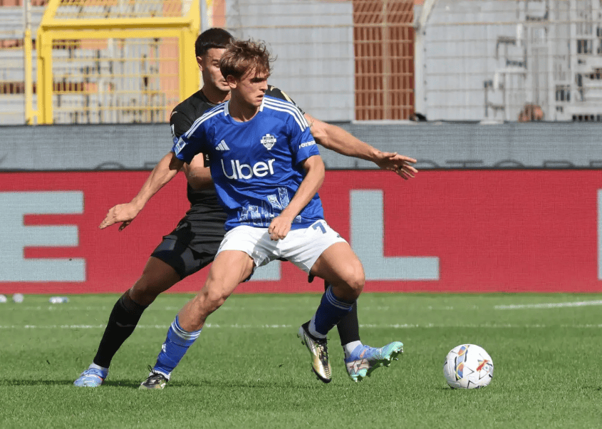 包含英雄归来:那不勒斯迎战AC米兰的词条 包含英雄归来:那不勒斯迎战AC米兰的词条