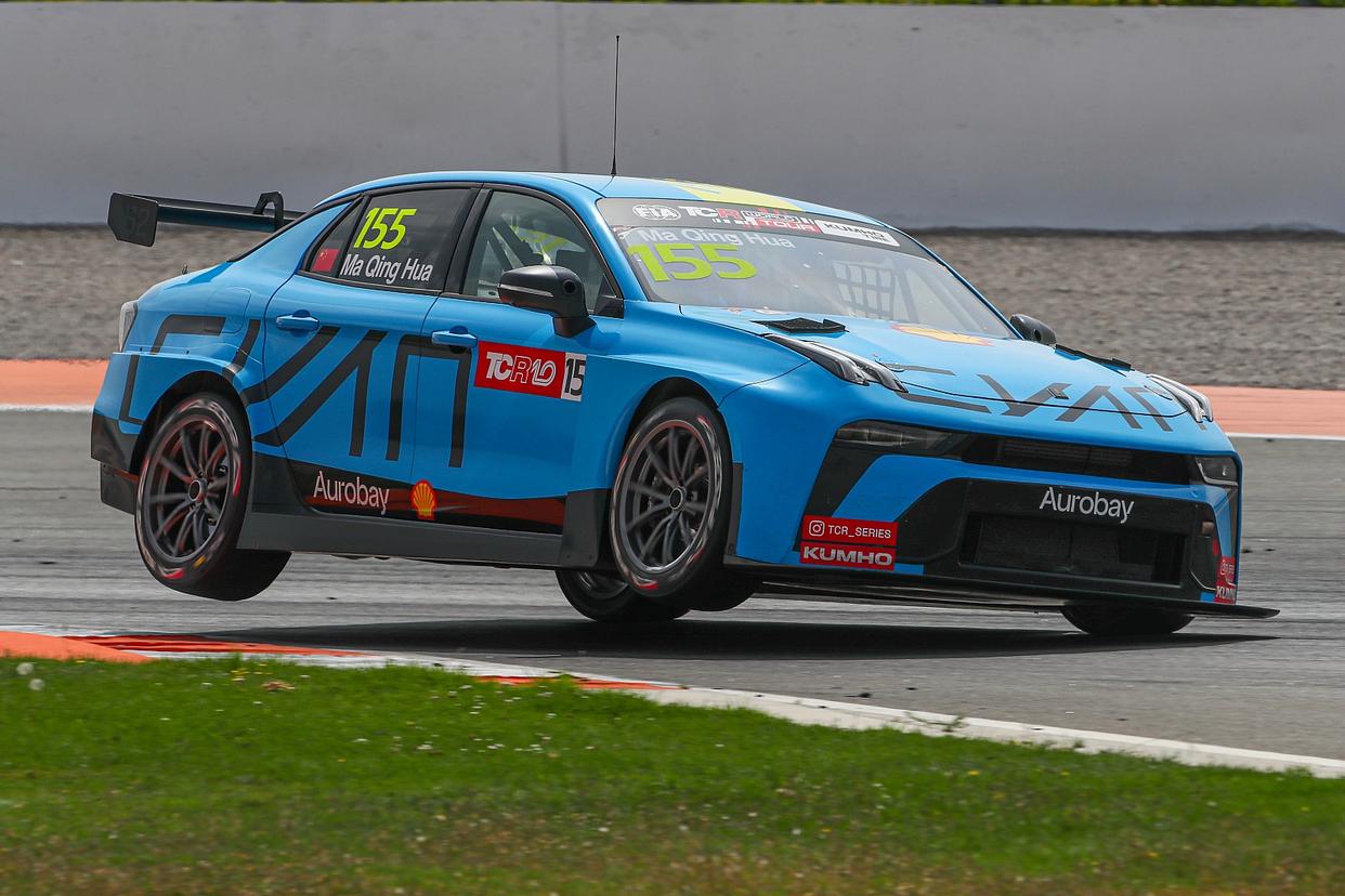 瓦伦西亚击败对手，重回胜利轨道