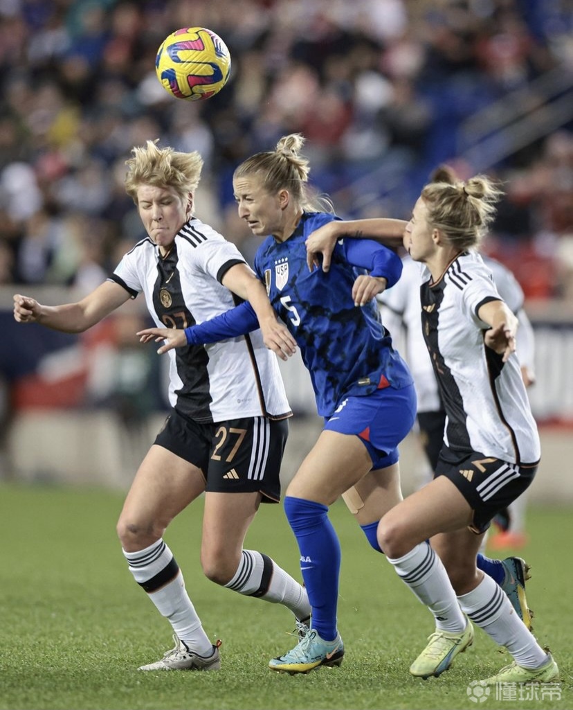 安哥拉女足俱乐部与欧洲俱乐部友谊赛